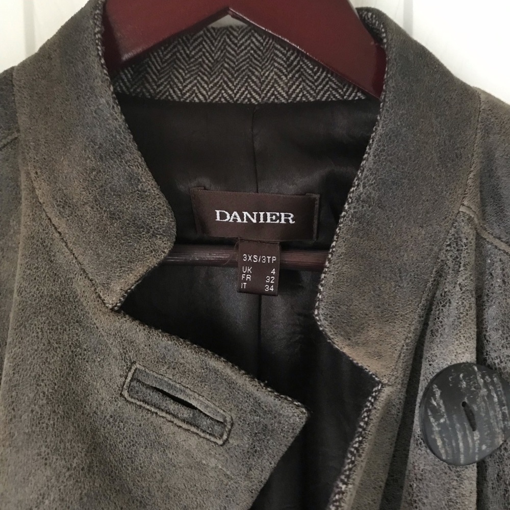 Danier Genuine Leather coat XS/XSP